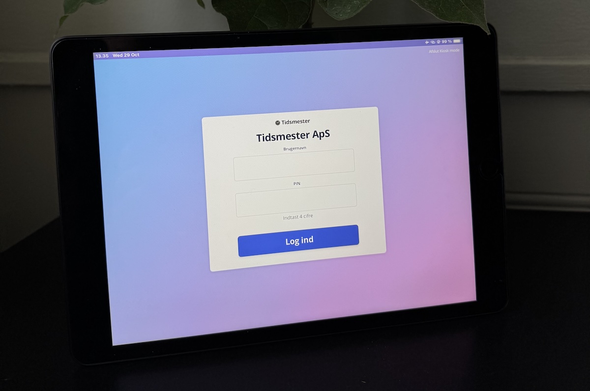 Tablet check ind og ud - digitalt stempelur - login